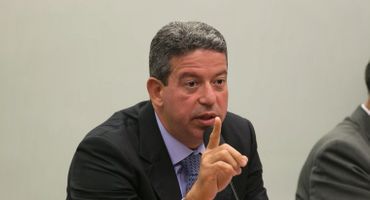 Artur Lira sonhava com JHC, mas ficou sem nome para governador.jpg