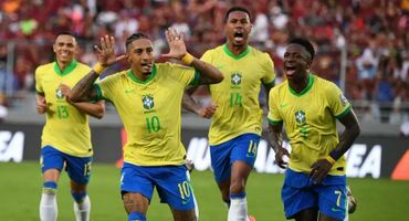 Jogador da Seleção Brasileira sofreu grave lesão muscular e terá de passar por cirurgia (Foto: Federico Parra/AFP)