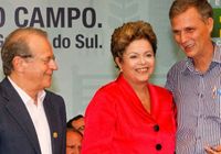Dilma Rousseff durante cerimônia de entrega de máquinas a municípios do RS