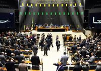 Os 223 novos deputados iniciam o exercício legislativo após a cerimônia de posse, junto aos outros deputados