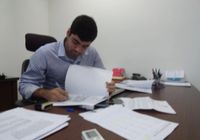 Presidente do Inmeq assina portaria para adequação dos taxímetros de Maceió
