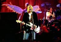 Kurt Cobain durante gravação do especial Live and Loud, da MTV.